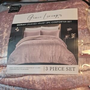 New Full/Queen Moriah Velvet 3 PC Crushed Velvet Comforter Set - Blush